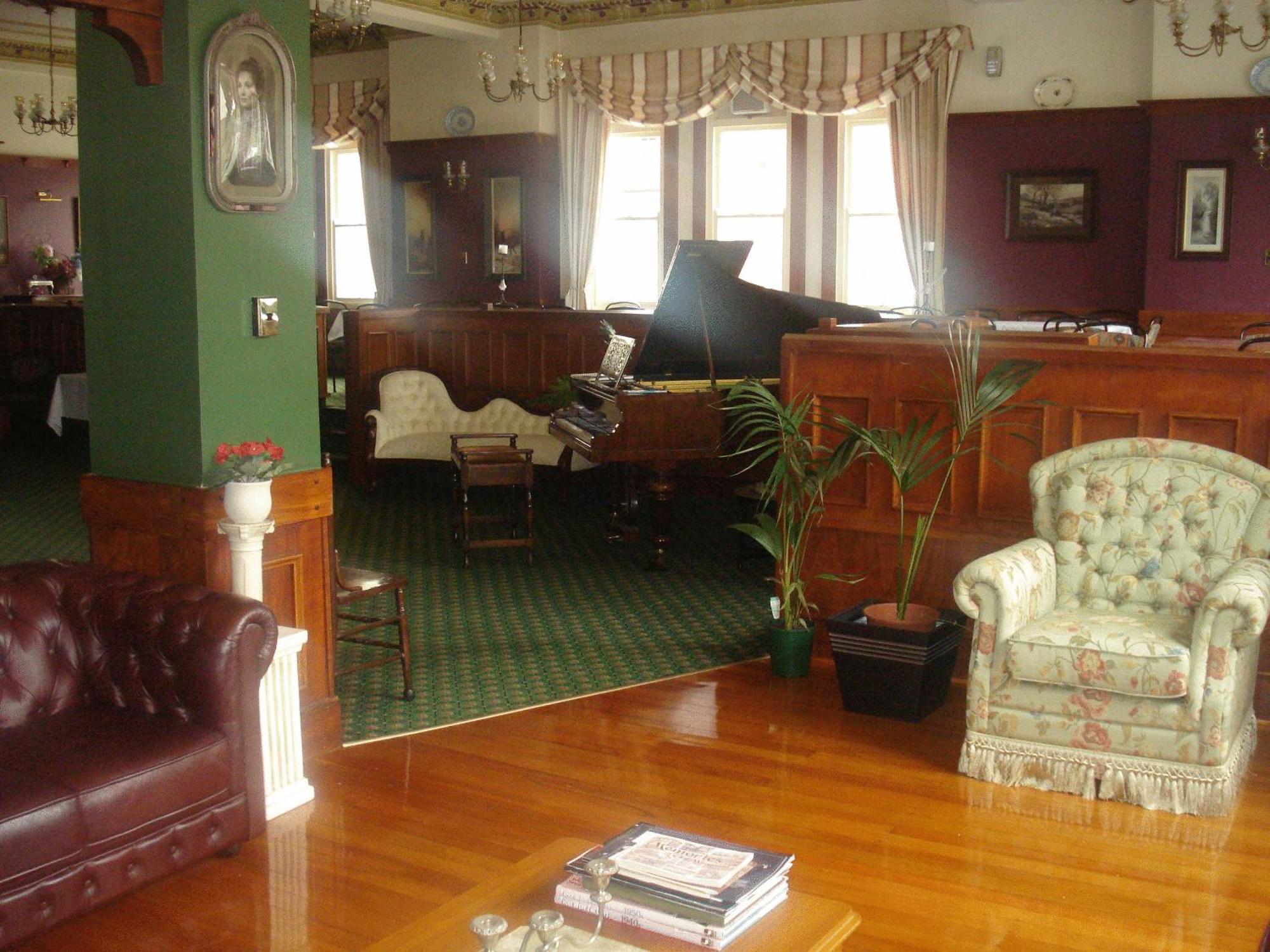 The Grand Hotel Wanganui Whanganui Exterior photo