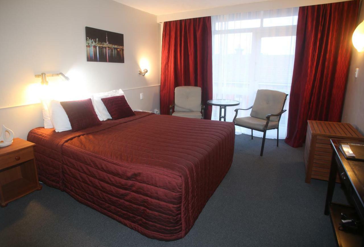 The Grand Hotel Wanganui Whanganui Exterior photo